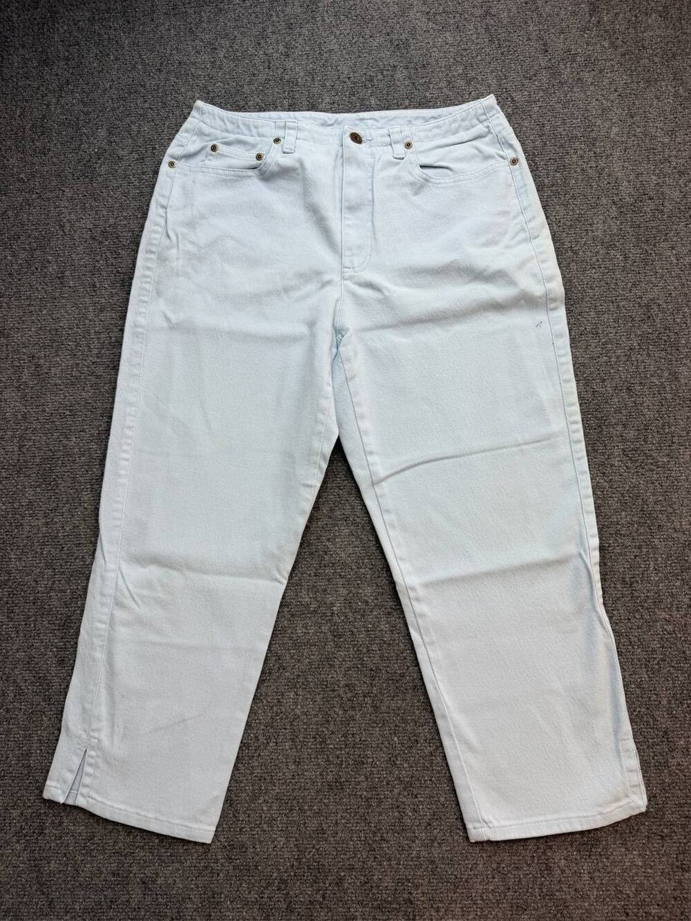 Liz Claiborne Lizwear Women’s 12 Light Blue Cropped Jeans Stretch Slit Hem